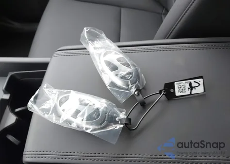 2026 Hyundai Santa Fe Hybrid Sel z USA, uszkodzony, nr VIN 5NMP2DG15TH104051